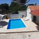 Apartman Elena *