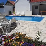 Apartman Elena