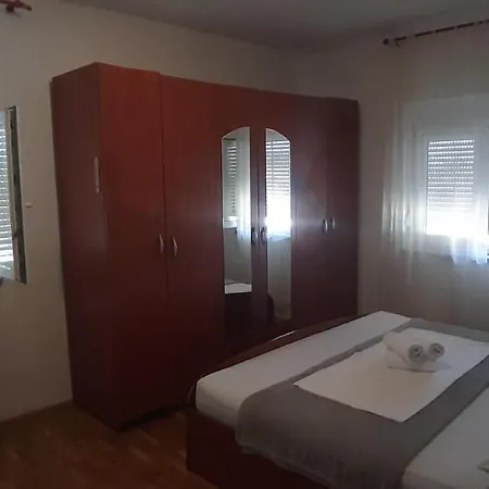 Elena Apartman Galovac