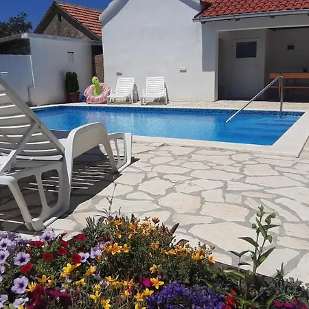 Apartment Elena